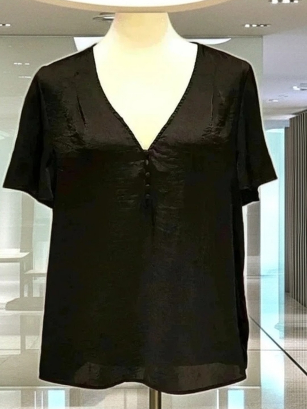 707h PAIGE Sevina Black Satin Flutter Sleeve V-Neck Blouse - Size Large (T141)